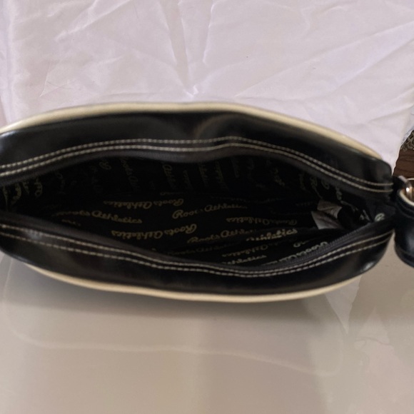 Vintage Roots Athletics cross-body purse - Picture 2 of 3
